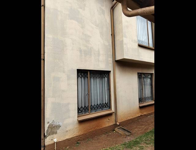 3 BEDROOM DUPLEX FOR SALE IN CLAYVILLE